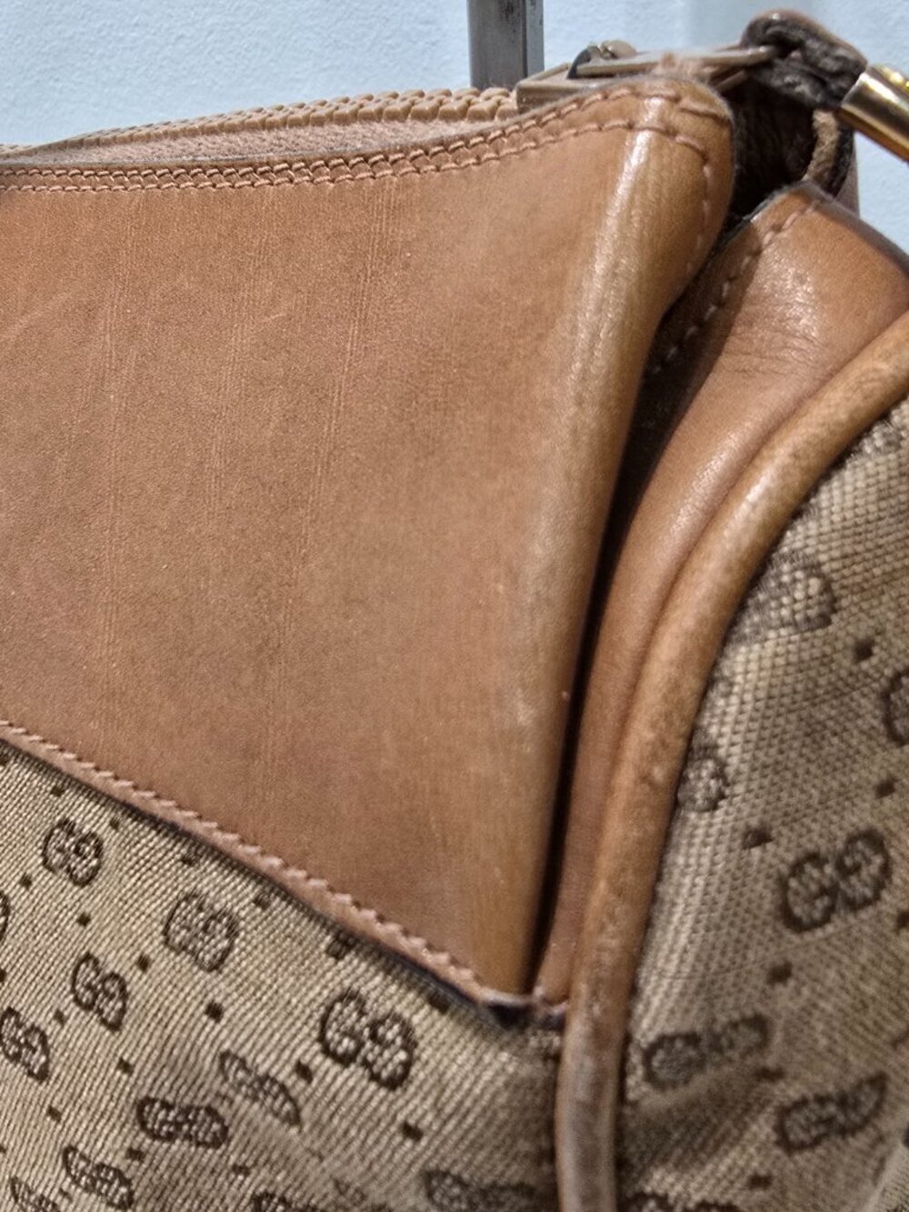 Gucci - Vintage GG Monogram Shoulder Bag, Web Stripe, Made in Italy​​ - Picture 8 of 16